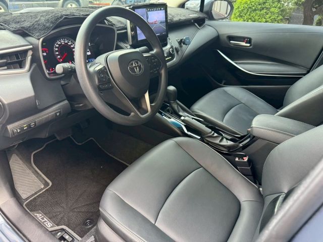 一手車 原版件 豪華+ 實跑35000 新車保固中  免鑰匙I-key /盲點偵測 / ACC跟車 /360度環景 /車  第9張相片