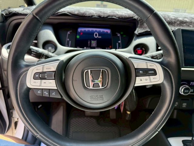 外觀顧的不錯 內裝乾淨無煙味 固定保養新車保固 ACC跟車 自動煞車 換檔快播 恆溫空調 方向盤控制  第14張相片