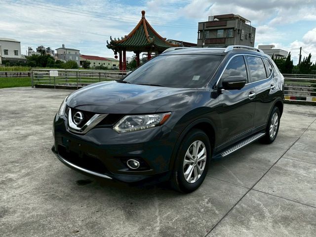 一手車 無事故 實跑11萬公里 里程保證  配備 I-key免鑰匙/ 360度環景 /定速 /恆溫 /抬頭  第1張相片