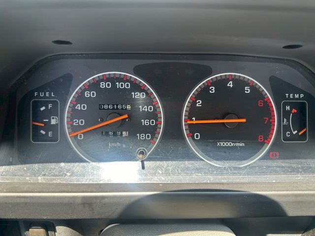 一手車 無事故 無待修 又跑少 只跑8萬6 便宜賣 15.8就好 喜歡來看喔 幫你賺錢的車  第11張相片