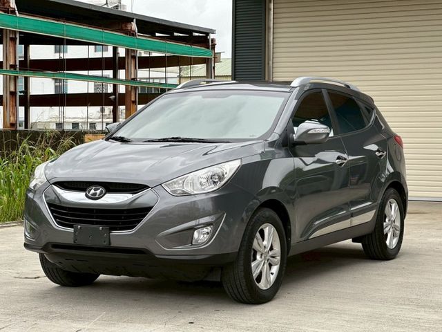 里程11萬多 保證漂亮的 定速巡航 雙區恆溫 電動座椅 倒車影像 電折後視鏡  第1張相片