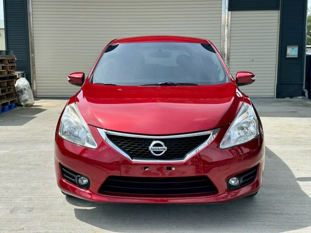 一手車 無事故 無待修 里程17萬公里 定速巡航 雙區恆溫 倒車影像 安卓機 I-key摸門  第2張相片