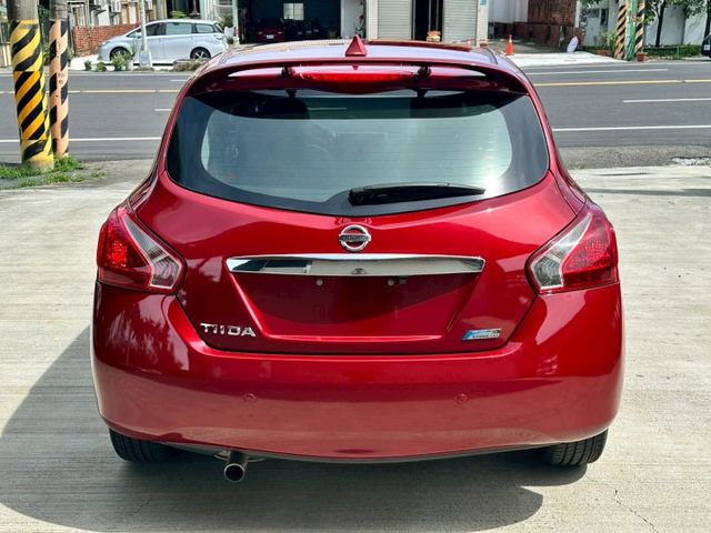 一手車 無事故 無待修 里程17萬公里 定速巡航 雙區恆溫 倒車影像 安卓機 I-key摸門  第5張相片