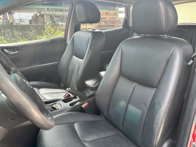 一手車 無事故 無待修 里程17萬公里 定速巡航 雙區恆溫 倒車影像 安卓機 I-key摸門  第15張相片