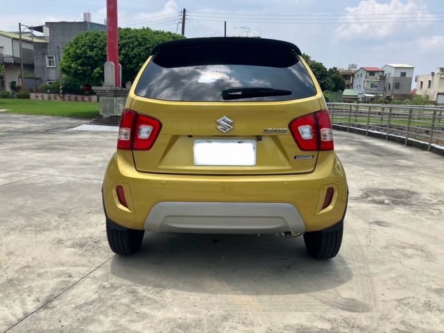 稅金只需8000  平均油耗22km/L 車長3.7米 市場最小車 定速巡航 車道偏離 AEB自動煞車 方向盤快控 倒車  第5張相片