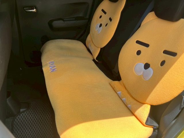 稅金只需8000  平均油耗22km/L 車長3.7米 市場最小車 定速巡航 車道偏離 AEB自動煞車 方向盤快控 倒車  第15張相片