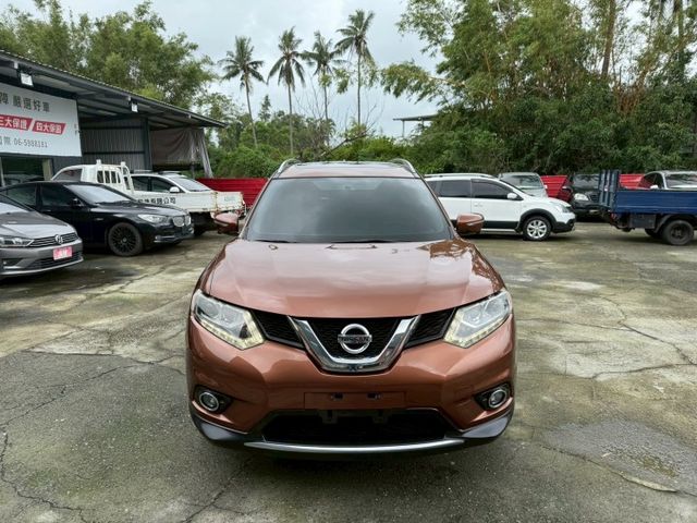 豪華影音版 一手車 無事故 里程24萬 車況健康 配備多空間大 I-key摸門 360環景 全景天窗 恆溫空調 抬頭  第2張相片