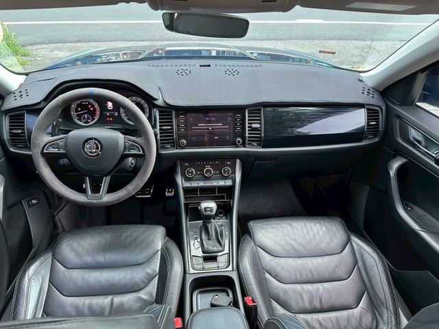 4WD LED頭燈 全景天窗 換檔撥片 雙電動椅 恆溫空調 I-key摸門 360環景 電尾門 ACC跟車 自動煞車  第7張相片