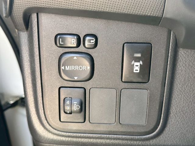 外觀漆面已整理 內裝無破損 代步神車 空間大 定速巡航 安卓機 倒車影像 恆溫空調 前後雷達  第11張相片