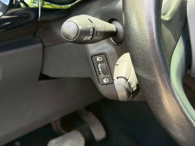 一手車 無事故 實跑7萬5公里 里程保證  3門掀背車 獨特風格 外觀漂亮 內裝乾淨  第7張相片