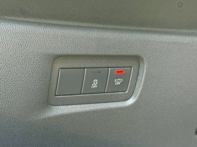 一手車 無事故 實跑7萬5公里 里程保證  3門掀背車 獨特風格 外觀漂亮 內裝乾淨  第8張相片