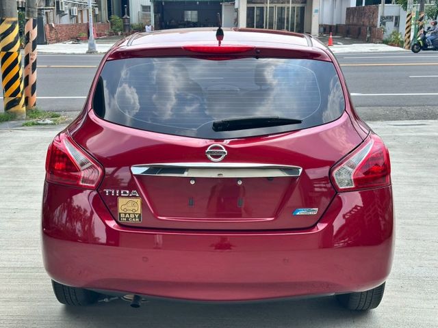 一手車 無事故 無待修 實跑11萬公里 里程保證 免鑰匙 定速 倒車影像 恆溫空調 方向盤快控  第5張相片