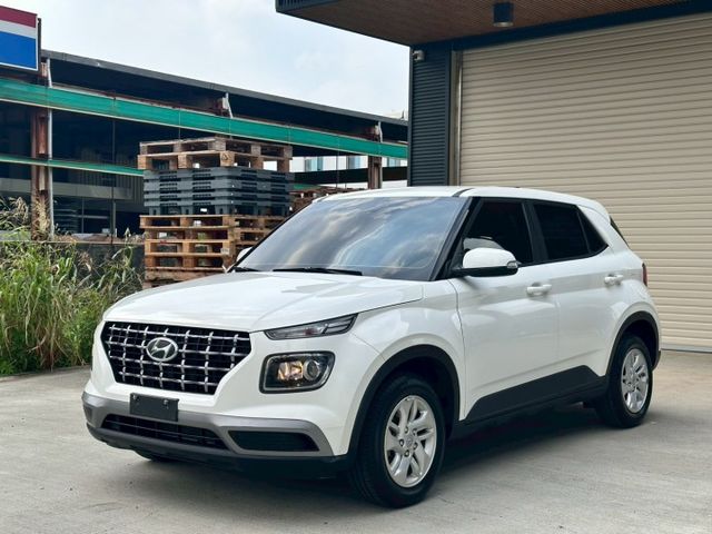 小休旅 1.6 一手車 無事故 無待修 實跑24000公里 里程保證  第1張相片