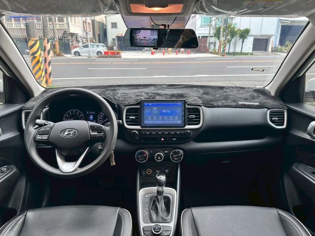 小休旅 1.6 一手車 無事故 無待修 實跑24000公里 里程保證  第7張相片