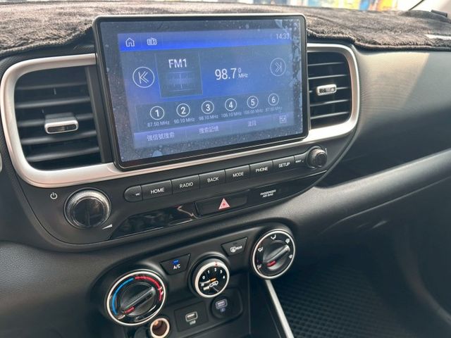 小休旅 1.6 一手車 無事故 無待修 實跑24000公里 里程保證  第11張相片