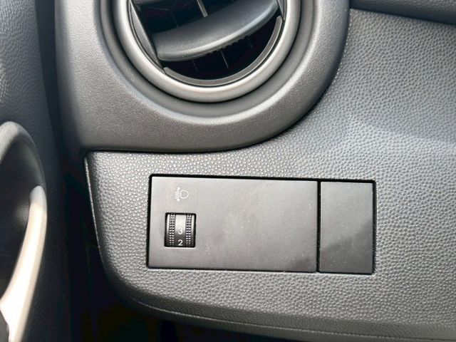 實跑12萬多公里 里程保證  跑少車況佳  引擎順暢 變速箱健康 冷氣很冷  第12張相片