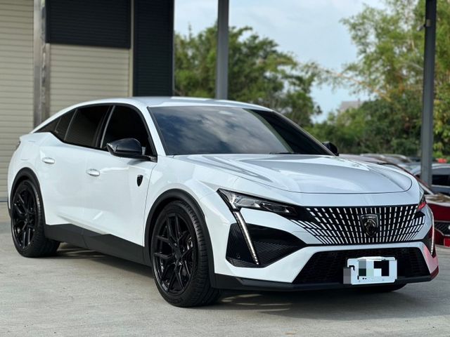 一手車 原版件 實跑16000公里 里程保證  1.2 pure Tech 汽油渦輪頂級版 新車價156.9萬  第4張相片