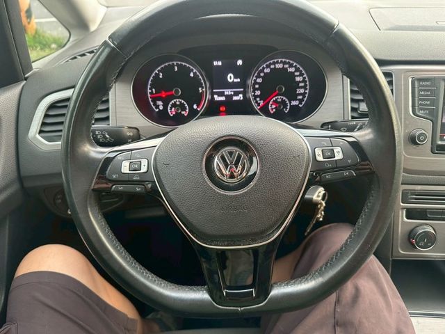 一手車 無事故 無待修 里程15萬 里程保證 空間大 省油又有力 省稅金 引擎正常 換檔順暢  第12張相片