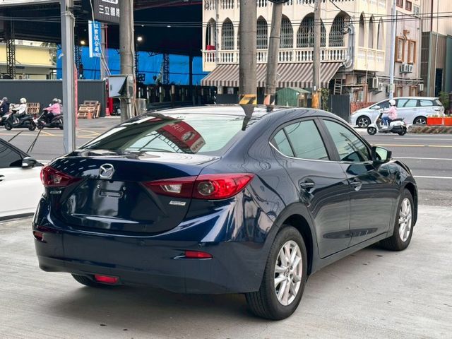 氣氛很不錯 外觀有在顧 內裝無破損 使用痕跡少 配備 I-key摸門 定速巡航 盲點偵測 倒車顯影  第4張相片