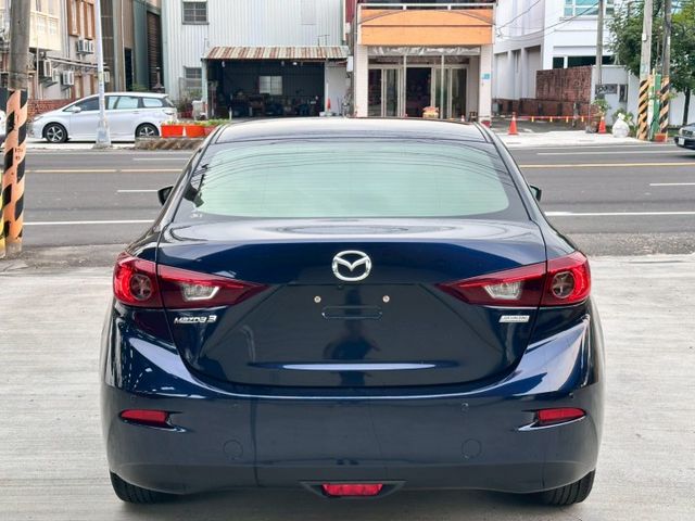 氣氛很不錯 外觀有在顧 內裝無破損 使用痕跡少 配備 I-key摸門 定速巡航 盲點偵測 倒車顯影  第5張相片