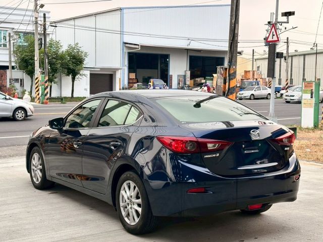 氣氛很不錯 外觀有在顧 內裝無破損 使用痕跡少 配備 I-key摸門 定速巡航 盲點偵測 倒車顯影  第6張相片