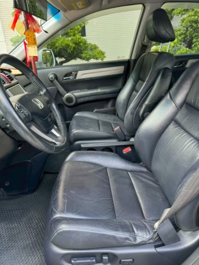 無事故 無待修 實跑26萬公里 耗材準時更換  頂級4WD 天窗 電動椅 定速  引擎無異音 換檔順暢  第13張相片