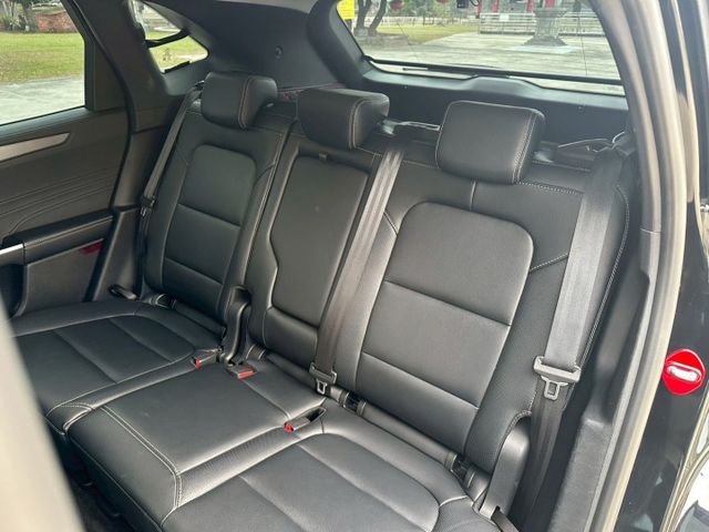 原版件 無待修 實跑10萬公里 里程保證  ACC跟車 車道偏離 恆溫空調 I-key摸門 盲點偵測  第9張相片