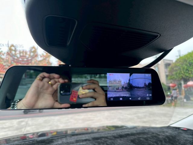 原版件 無待修 實跑10萬公里 里程保證  ACC跟車 車道偏離 恆溫空調 I-key摸門 盲點偵測  第15張相片