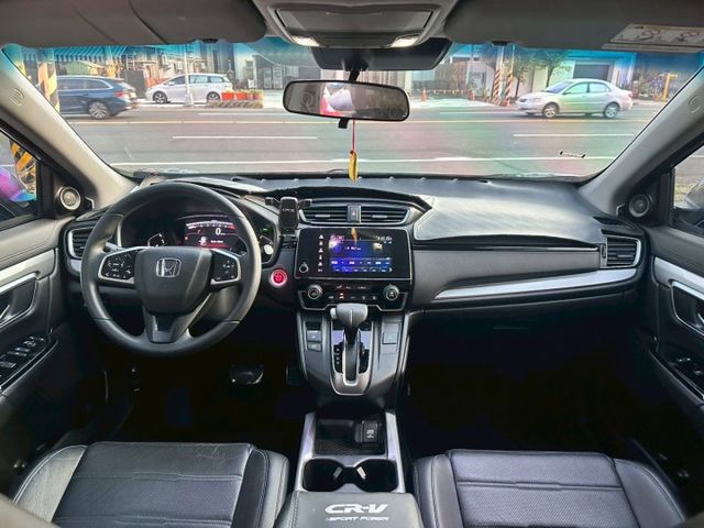 ACC跟車 車道偏離 自動煞車 電動尾門 盲點偵測  I-key摸門原廠螢幕 倒車影像 LED頭燈 恆溫空調  第7張相片