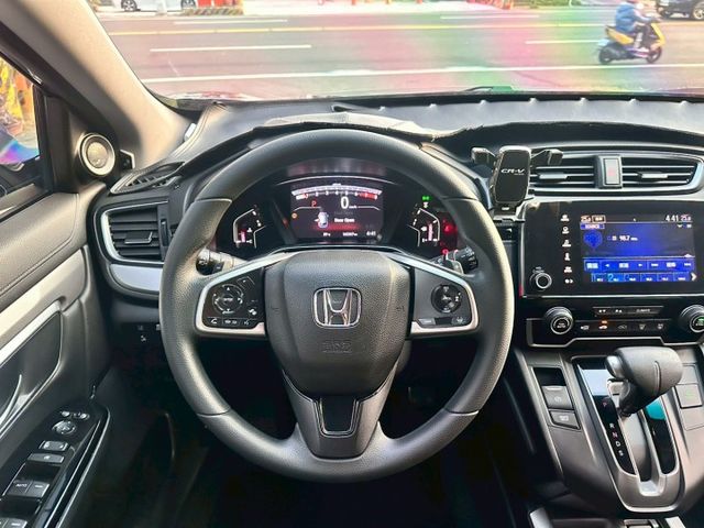 ACC跟車 車道偏離 自動煞車 電動尾門 盲點偵測  I-key摸門原廠螢幕 倒車影像 LED頭燈 恆溫空調  第8張相片