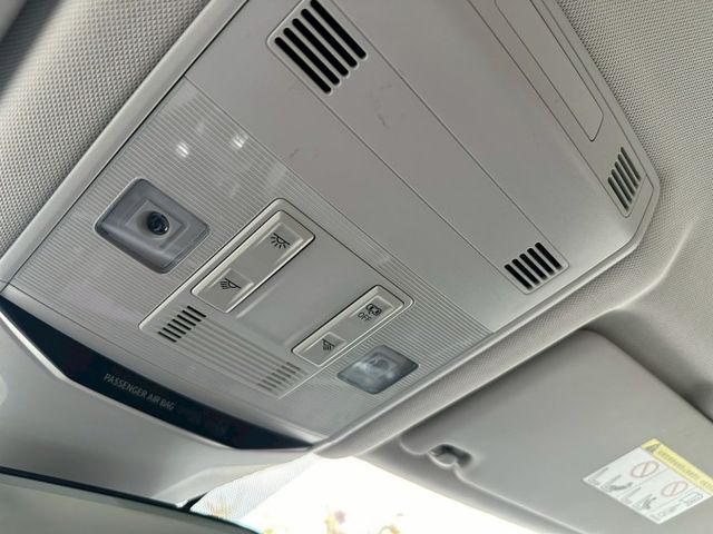 實跑4.6萬 新車保固到2026/6月 LED頭燈 恆溫空調 電熱椅 I-key摸門 ACC跟車 車道偏離 自動停車 電  第13張相片