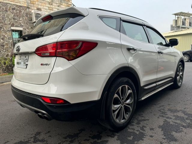 2.2柴 5+2 七人座 無事故 無代修 里程23萬 頂級版本 I-key摸門 全景天窗 電動椅 恆溫 定速  第4張相片