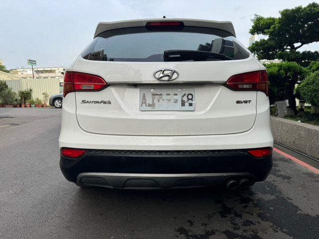 2.2柴 5+2 七人座 無事故 無代修 里程23萬 頂級版本 I-key摸門 全景天窗 電動椅 恆溫 定速  第5張相片