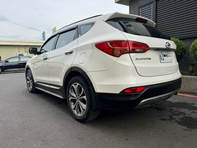 2.2柴 5+2 七人座 無事故 無代修 里程23萬 頂級版本 I-key摸門 全景天窗 電動椅 恆溫 定速  第6張相片