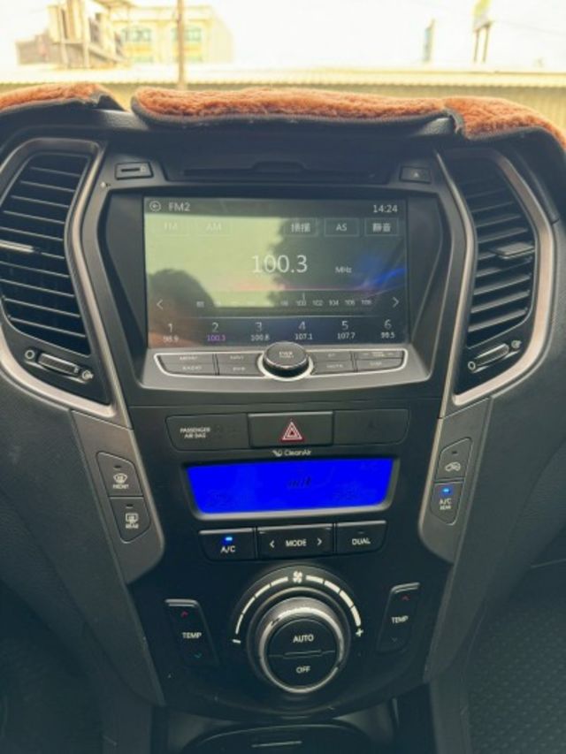 2.2柴 5+2 七人座 無事故 無代修 里程23萬 頂級版本 I-key摸門 全景天窗 電動椅 恆溫 定速  第9張相片