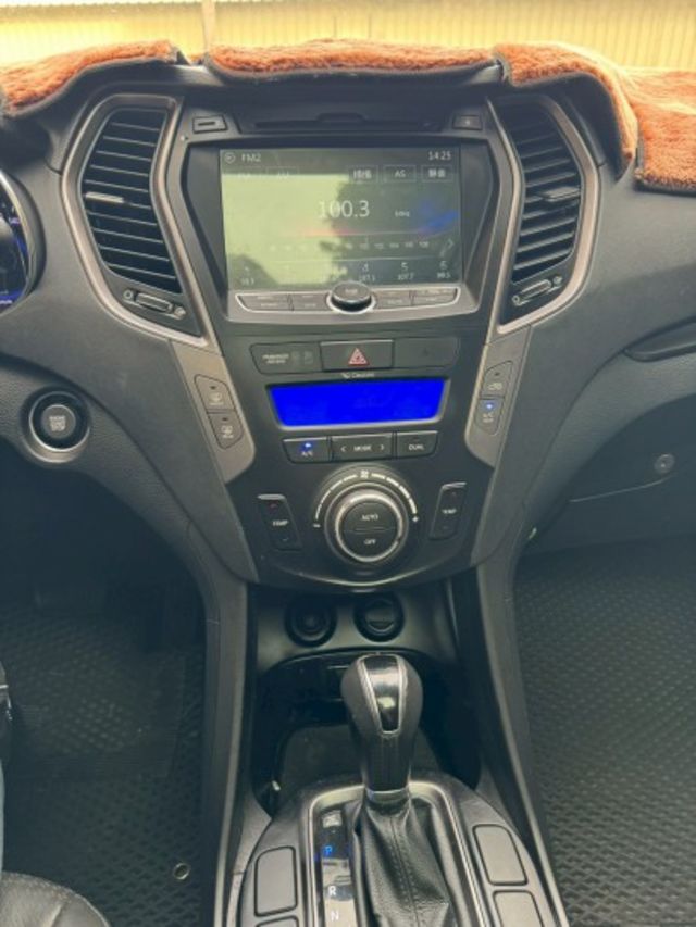 2.2柴 5+2 七人座 無事故 無代修 里程23萬 頂級版本 I-key摸門 全景天窗 電動椅 恆溫 定速  第11張相片