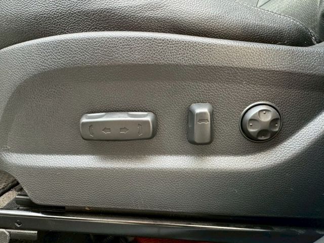 2.2柴 5+2 七人座 無事故 無代修 里程23萬 頂級版本 I-key摸門 全景天窗 電動椅 恆溫 定速  第14張相片