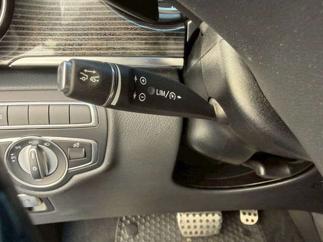 無事故 無待修 里程7萬公里 里程保證 原廠保養 有ACC跟車 車道偏離  雙電滑門 盲點偵測 360環景  第14張相片