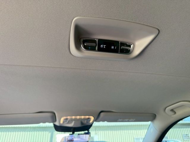 無事故 無待修 里程7萬公里 里程保證 原廠保養 有ACC跟車 車道偏離  雙電滑門 盲點偵測 360環景  第20張相片