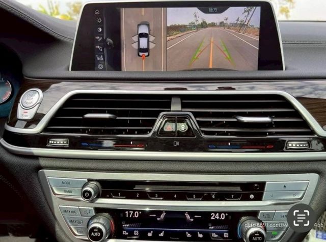 7 SERIES SEDAN  第11張相片