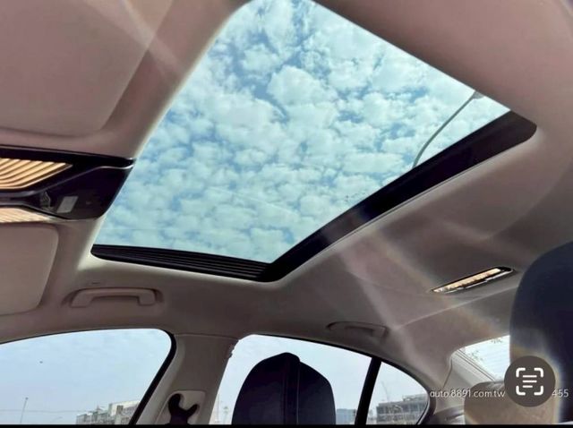 7 SERIES SEDAN  第16張相片