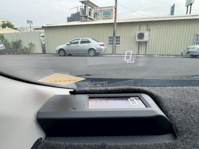 一手車 原版件 實跑9萬多公里 里程保證  免鑰匙套件 定速巡航 恆溫空調  盲點偵測  第13張相片
