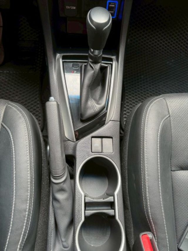 一手車 原版件 實跑9萬多公里 里程保證  免鑰匙套件 定速巡航 恆溫空調  盲點偵測  第15張相片