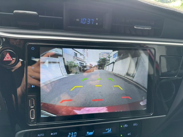 一手車 原版件 實跑5萬多公里 里程保證  免鑰匙套件 定速巡航 恆溫空調  盲點偵測  第16張相片