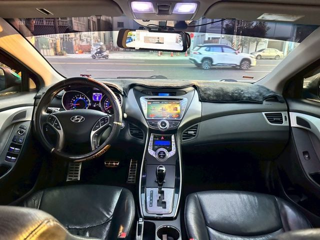 無事故｜無待修 里程｜173091 km《里程保證》 ［重點配備］ i-key摸門 雙區恆溫 電動天窗 電動座椅 定速巡  第7張相片