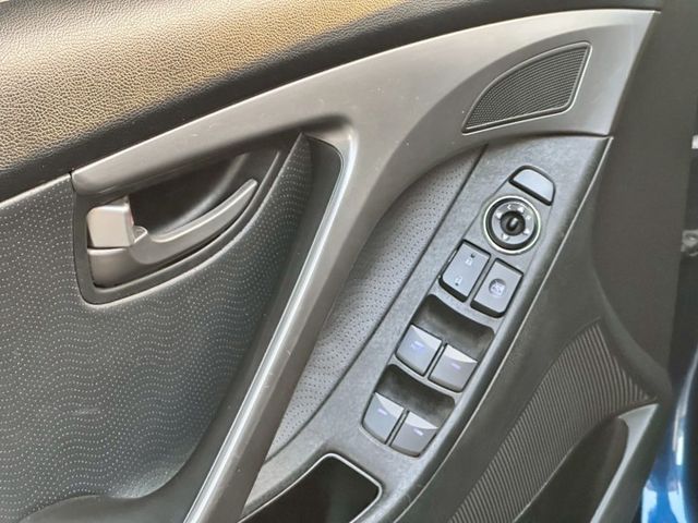 無事故｜無待修 里程｜173091 km《里程保證》 ［重點配備］ i-key摸門 雙區恆溫 電動天窗 電動座椅 定速巡  第14張相片