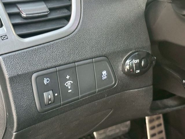 無事故｜無待修 里程｜173091 km《里程保證》 ［重點配備］ i-key摸門 雙區恆溫 電動天窗 電動座椅 定速巡  第15張相片