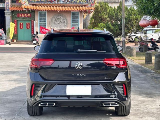 一手車 原版件 實跑4.9萬公里 新車保固中 ACC跟車 車道偏離 全景天窗 電尾門 盲點 數位儀表  第5張相片