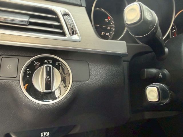 無事故 無待修 哩程14.7萬 公里 里程保證 I-key摸門 360環景 電動記憶座椅 恆溫空調 定速  第9張相片