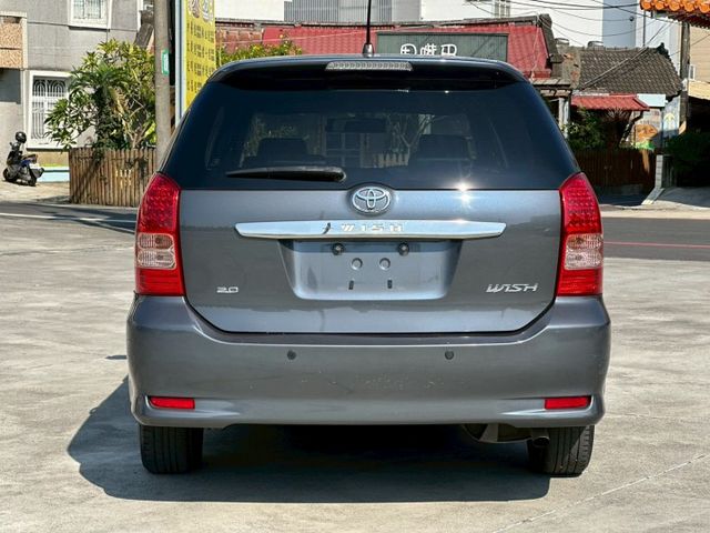 無事故 無待修 里程22萬 開不壞的車 內外有在顧  外觀漆面已整理 內裝無破損 代步神車 空間大  第5張相片